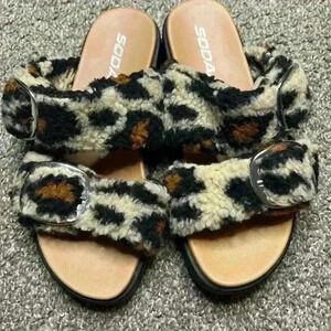 Soda Leopard Faux Fur Plush Buckle Straps Slide on Sandals Slippers Size 6